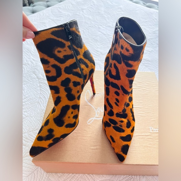 Christian Louboutin Leopard Print So Kate Booties 85 - Size 36